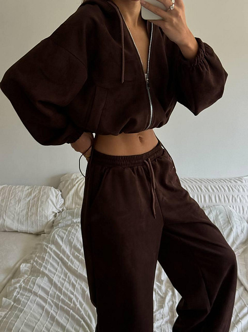 Женский базовый костюм двойка: кофта и брюки замша Шоколад Одесса - изображение 4