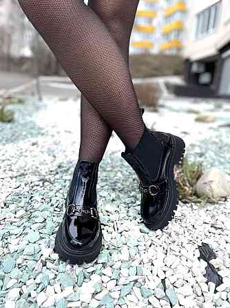 SOTHBY'S Черевики жіночі Sothby 's M-1075 чорні (весна-осінь, шкіра лакована) (4985) 39 Коломия