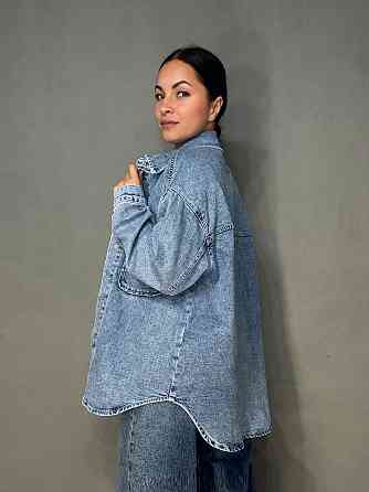 Рубашка женская Dicesil 2065 джинсовая оверсайз с накладными карманами голубая, голубой, M Киев