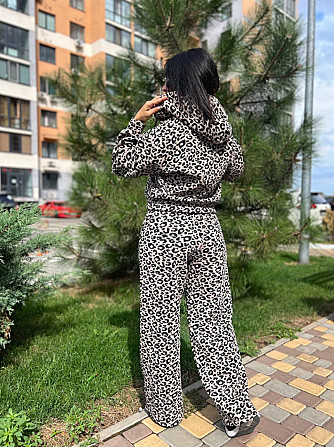 Костюм жіночий W 9231 худі на блискавці з брюками палаццо на резинці леопардовий принт утепленний фл Одеса - фото 2