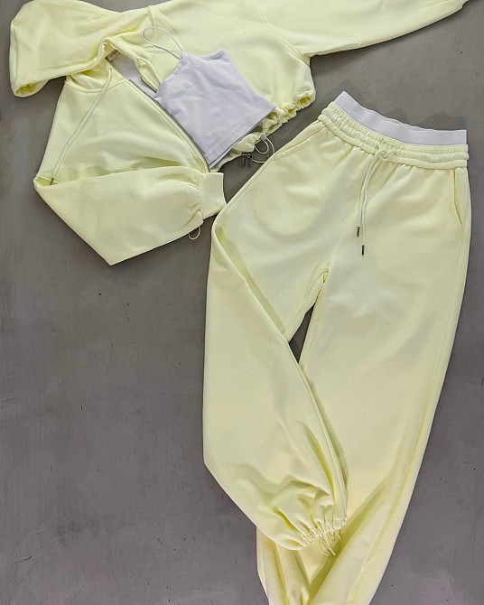 Жіночий прогулянковий оверсайз костюм-трійка: кофта топ і штани двонитка + мікродайвінг Лимонний Одеса - фото 1