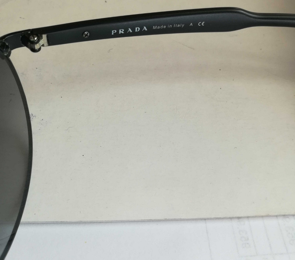 Брендовые, оригинальные, солнцезащитные очки 