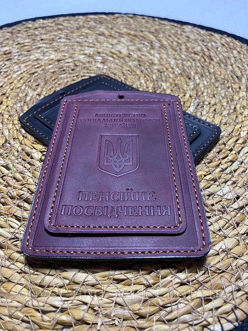 Обкладинка для пенсійного посвідчення з вінтажної шкіри бордового кольору Crazy Horse Київ - фото 7