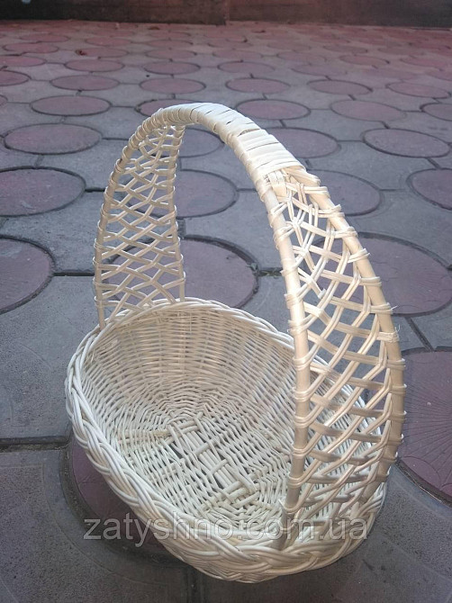 Білий плетений кошик овальний Київ - фото 1