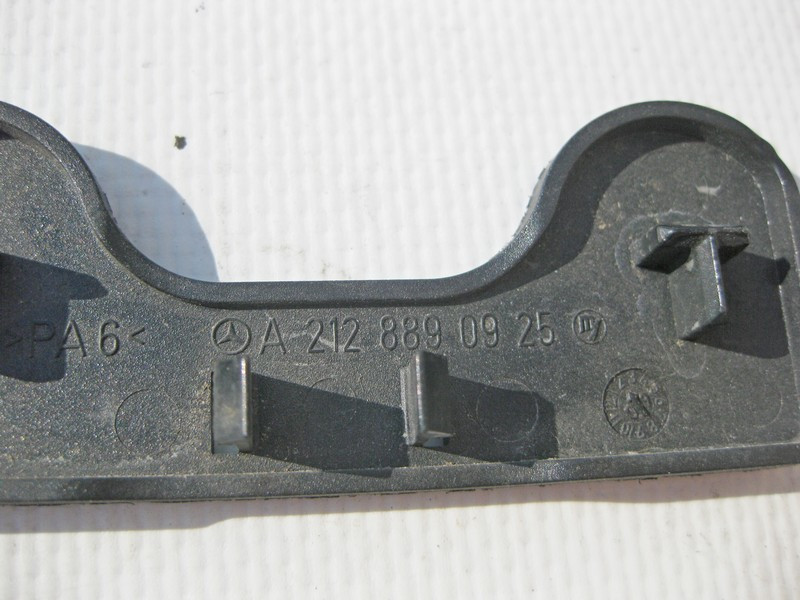 Mercedes-Benz  A2128890925 Пластикова накладка петлі капота E-Class W212 C207 C-Class W204 Одесса - изображение 6