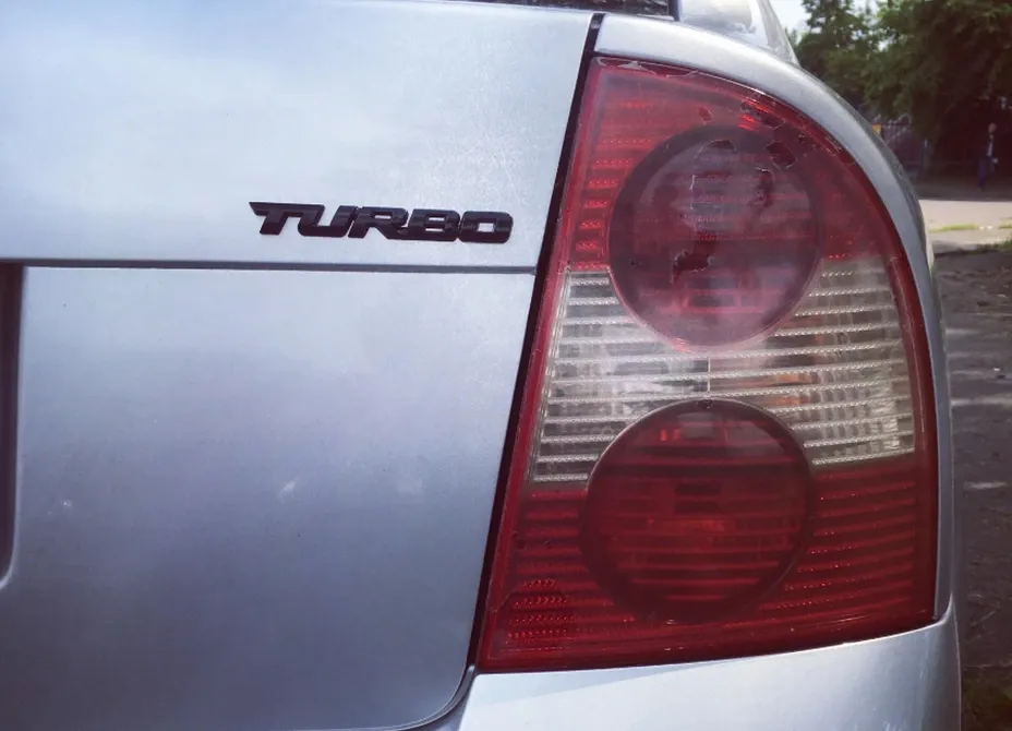 Авто наклейка Turbo Чорна Металева Київ - фото 2