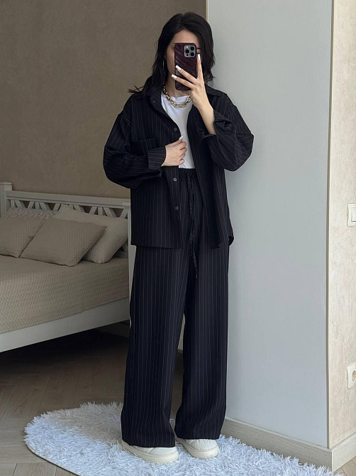 Женский базовый брючный костюм двойка: рубашка и брюки в полоску турецкий тиар 42/46, Черный Одесса - изображение 4