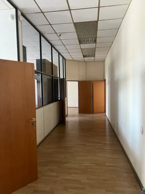 Оренда Офіс в центрі міста, 6 кабінетів. Просторі, світлі, висока стеля. Є місце під генератор. Дніпро - фото 4