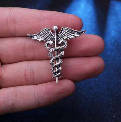 Брошка медика, доктора срібляста Київ - фото 1