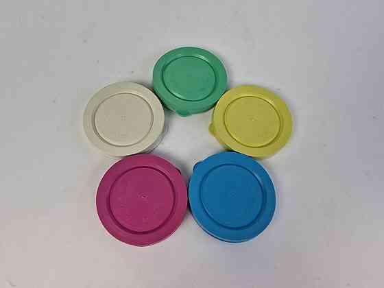 Кришка Кольорова пластмасова (для холодного) (1 шт.) Харків