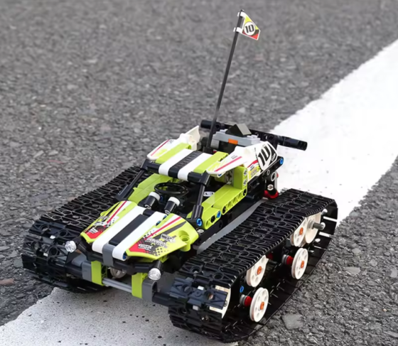 Конструктор гоночна машина на гусеничному ходу на дистанційному керуванні на 415 деталей Кам'янець-Подільський