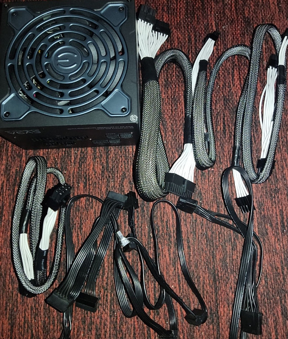 Блок живлення evga supernova p5 650w 80+ platinum. Харків - фото 1