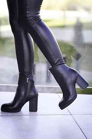 Жіночі черевики ARLEN чорні натуральна шкіра каблук 9см розміри 36р. 37р. (2990) Коломия