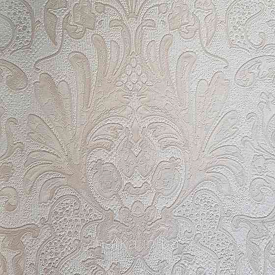 Шпалери метрові вінілові на флізелін Yuanlong Samsara метрові вензелі завитки структурні пісочний білі Київ