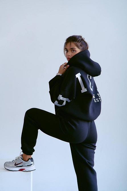 Женский стильный повседневный костюм Chicago с двойным капюшоном Черный, 42/46 Одесса - изображение 1