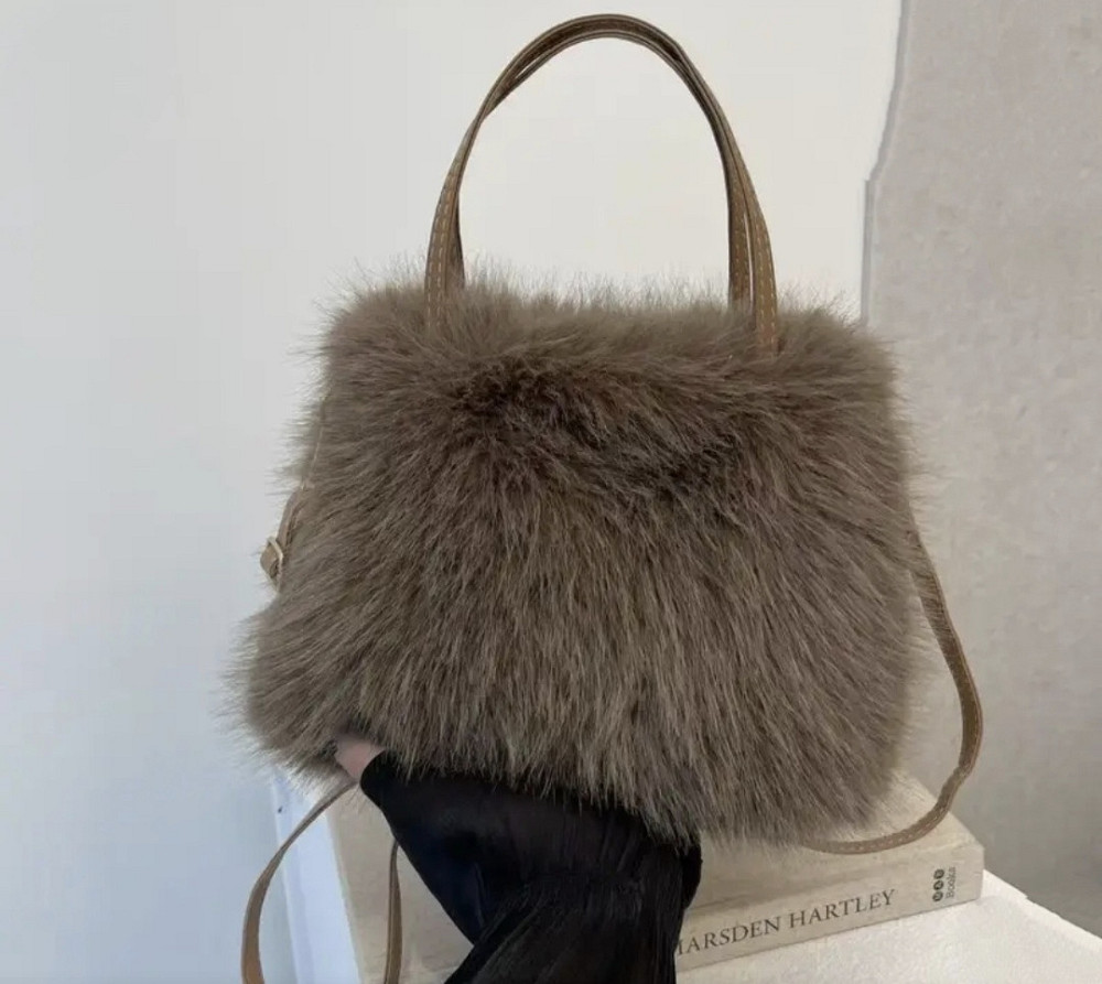 Маленька сумочка зі штучного хутра Коричнева Сміла - фото 5