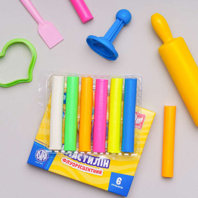 Пластилін Школярик Флуоресцентний 6 кольорів 78 г (83811906-UA) Вінниця - фото 2