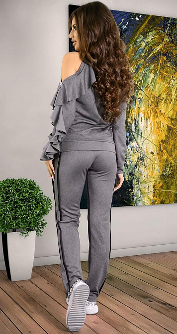 Стильный комфортный костюм с кристаллами (42) Киев - изображение 3