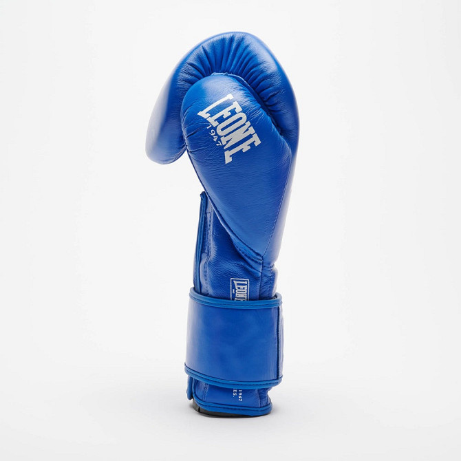 Боксерські рукавиці Leone GN111 THE GREATEST Blue 10 унцій (бинти 4 м. в комплекті) Кам'янське - фото 7