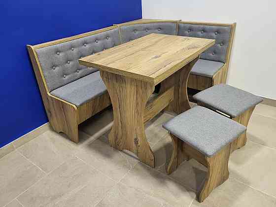 Маленький узкий обеденный кухонный уголок на кухню с раскладным столом и мягкими табуретками Дуб Флагшток Львов