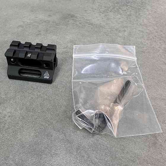 Компенсатор высоты Leapers UTG UNIVERSAL, Weaver/Picatinny, L 40 мм, H 21 мм (MT-RSX8S) Solmir Киев