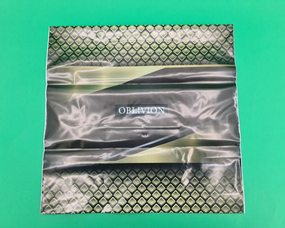 Полиэтиленовый пакет (40х40) с пластиковой ручкой 