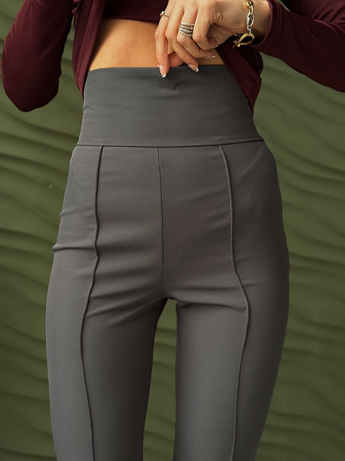 Длинные брюки с высокой талией 