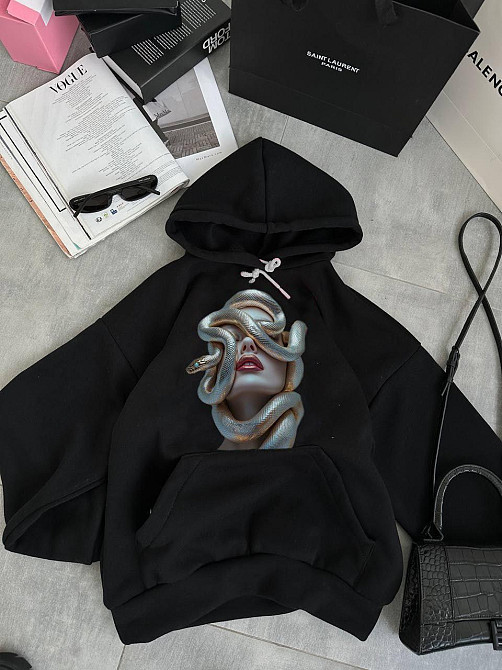 Женская трендовая худи с символом мудрости из качественной тринитки на флисе Одесса - изображение 3