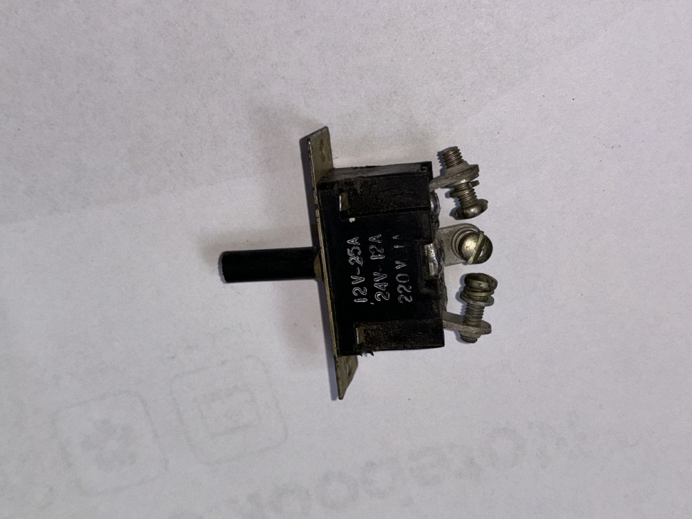 Перемикач (тумблер) ПТ-18-25. СССР. Харків - фото 1