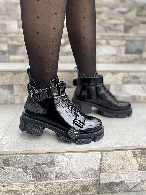 SOTHBY'S Черевики жіночі Sothby's чорні шкіра лакована висота 11см (M-1742 4331) 36-40 Коломыя - изображение 6