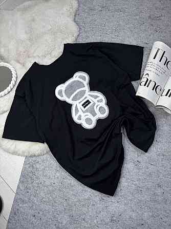 Жіноча подовжена футболка оверсайз з ведмедиком кулір Білий Одеса