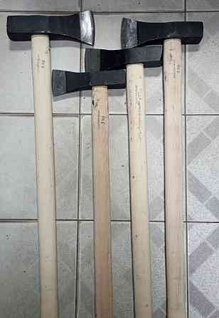 Сокира колун від польського виробника кованих виробів "Kuznia TosStal" вагою 4.0 кг довжиною ручки 90 см Киев