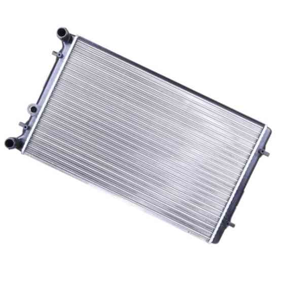 Радіатор охолодження двигуна автомобіль Фольцваген Bora, Golf IV, автомобіль Шкода Octavia Tour, автомобіль Audi A3 1.6-2.0i, Мукачево