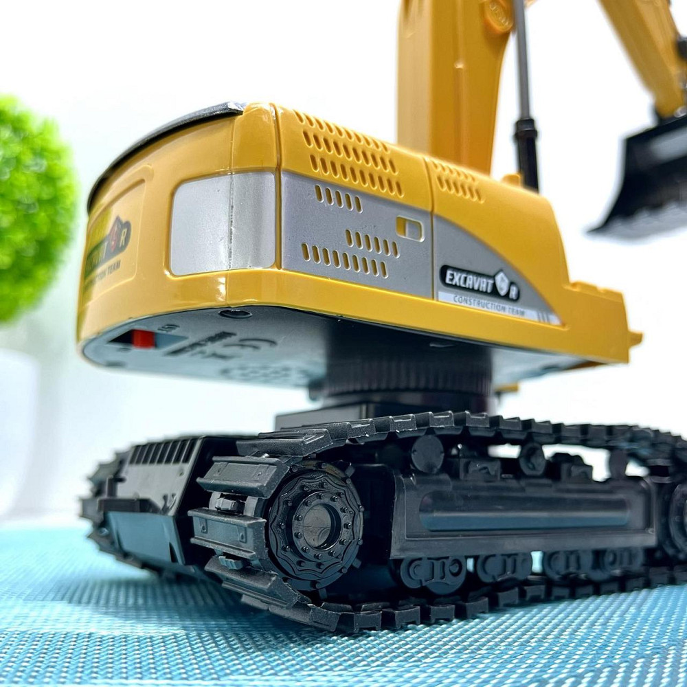 Екскаватор гусеничний на радіокеруванні акумулятор звук світло ковш, що рухається USB-заряд Жовто-чорний (680-D2) Чернігів - фото 9