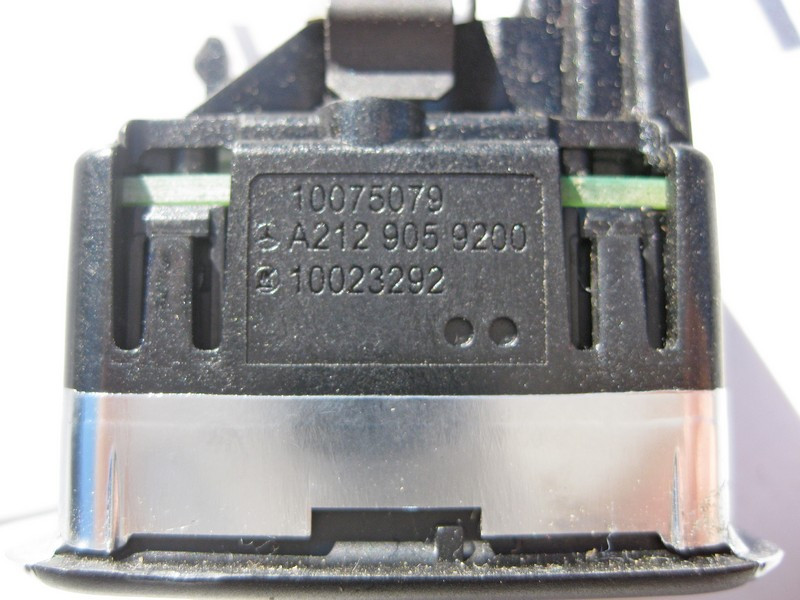 Mercedes-Benz  A2129059200 Кнопка відкриття багажника на дверях водія чорна E-Class W212 С-Class W204 CLS C218 SL R231 CLA C117 Одеса - фото 4