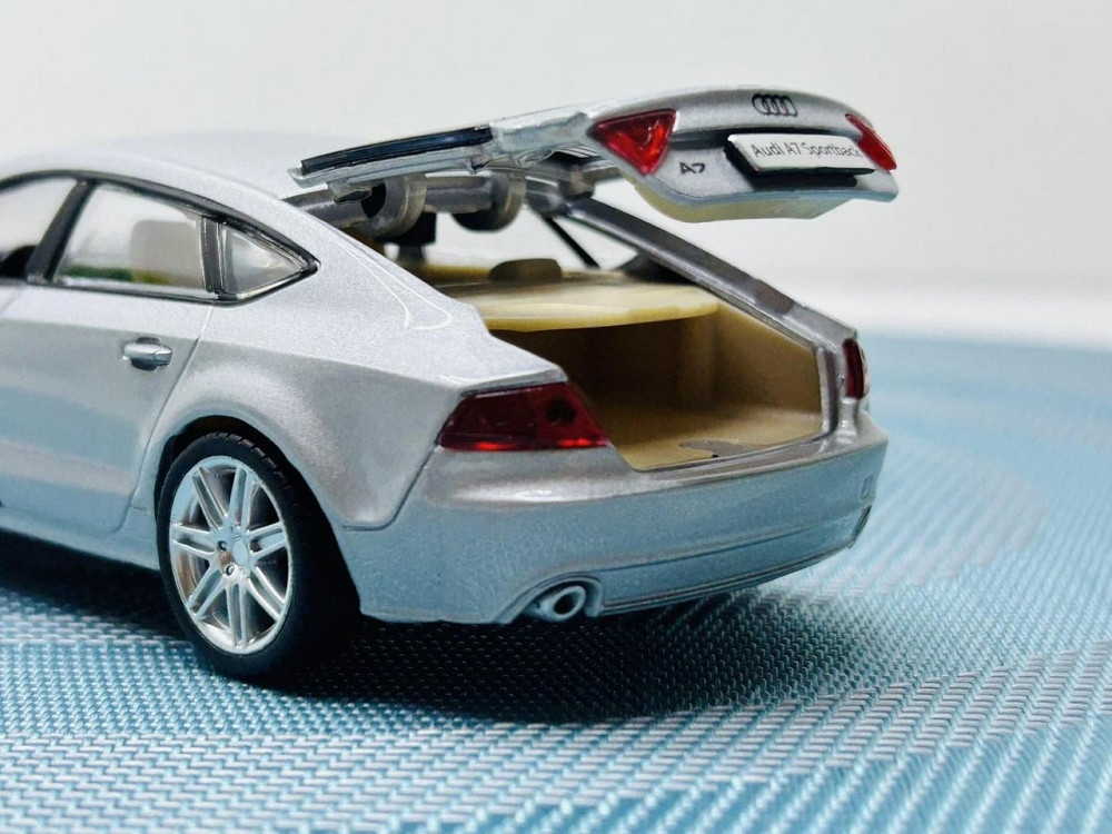 Машина металева Автопром Audi A7 Sportback світло звук відчиняються двері 1:32 Сіра (68319) Чернигов - изображение 6