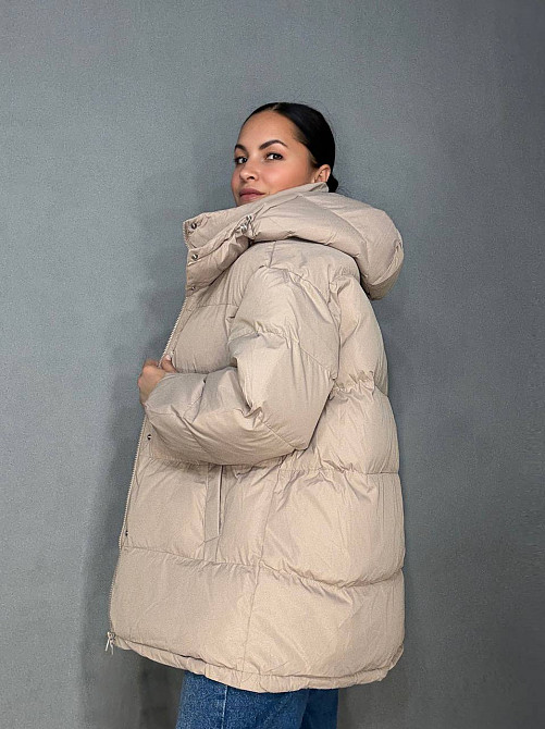 Куртка жіноча Lady Yep 10008 довга оверсайз пуффер з капюшоном бежева, бежевий, 44 Київ - фото 8