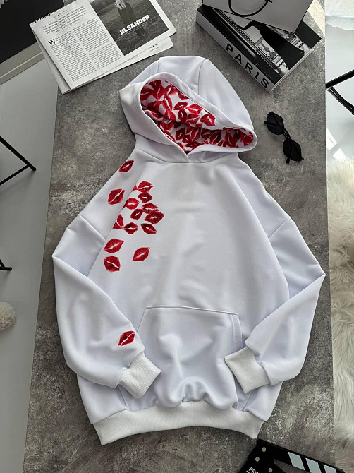 Унисекс худи оверсайз кроя с накатом 