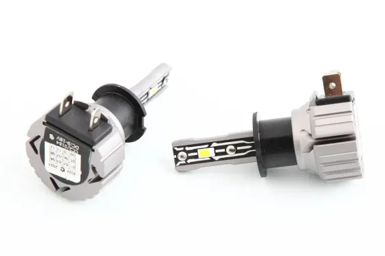 Лампа диодная   H3  12В  4800лм/6000К/15Вт/6GC5530 Cyclone как галогенная Винница