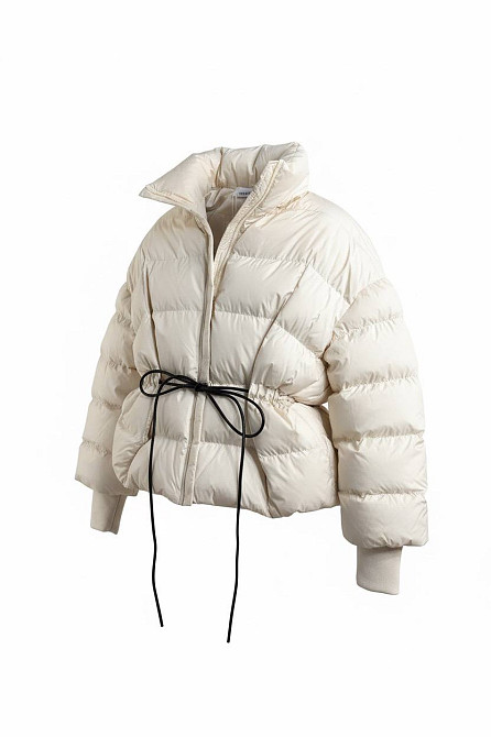 Куртка жіноча Fashion 3097 пуффер оверсайз зі шнурком на талії молочна, молочний, S Київ - фото 10