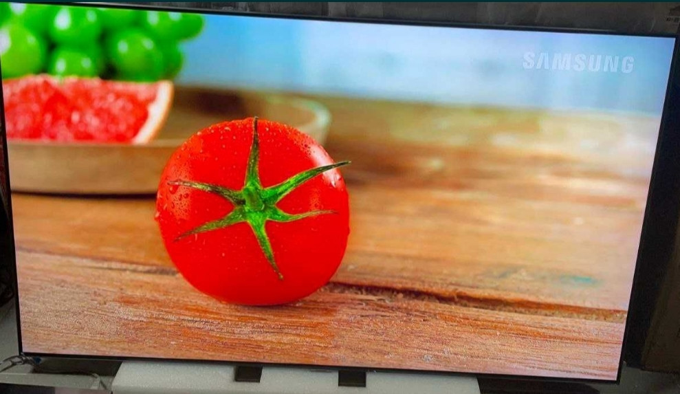 Телевизор Безрамный: 65