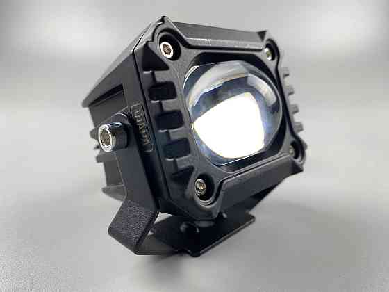 Фара-LED Квадрат 20W світлодіодна додаткова додаткова протитуманна led chip CREE 2525 із захисним кожухом Мукачево