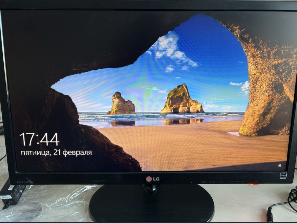 Монітор 23" LG 23EN43T-B. Київ - фото 3