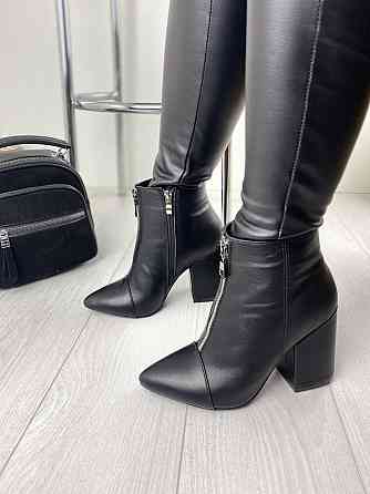 Стильні жіночі шкіряні демісезонні черевики на підборах 9 см. чорні (2725) р. 39, 40 / Черевики Коломия