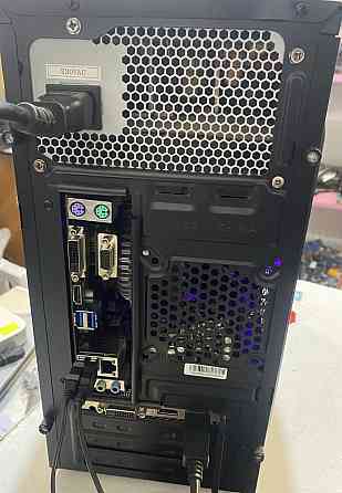 Игровой Системный Блок Intel Core i3 8100/ DDR4 8Gb
/ SSD 120Gb. Киев