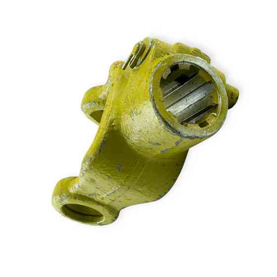 Вилка под крестовину 27х74,5 (8 шлицов) кардана Мукачево