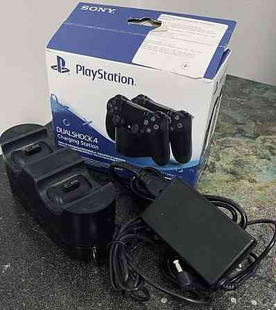 Оригінальна зарядна станція для геймпадів ps4 playstation4. Харків