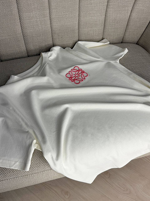 Футболка женская A-N 30096 базовая полуоверсайз с вышивкой, молочний, one size Киев - изображение 12