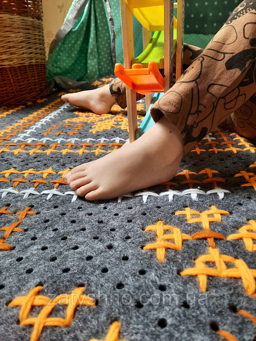 Коврик вышитой в украинском стиле  на фетре  96*90 см Киев - изображение 9