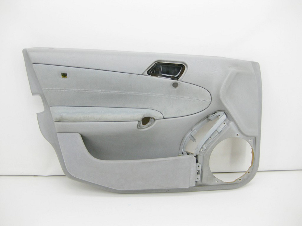 Mercedes-Benz  A2037201372 7E60 Передня ліва сера дверна карта з тканинною вставкою C-Class W203 Одесса - изображение 1